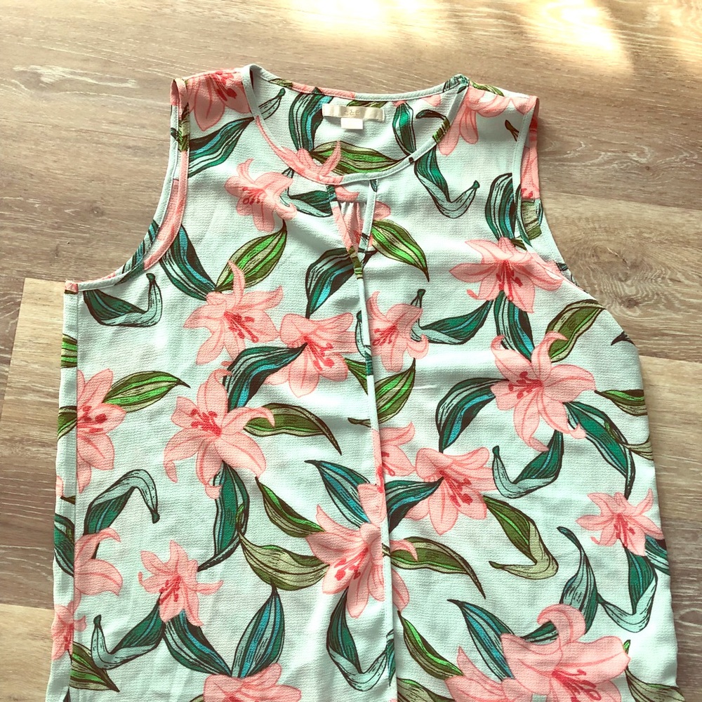 Tropical print tank
